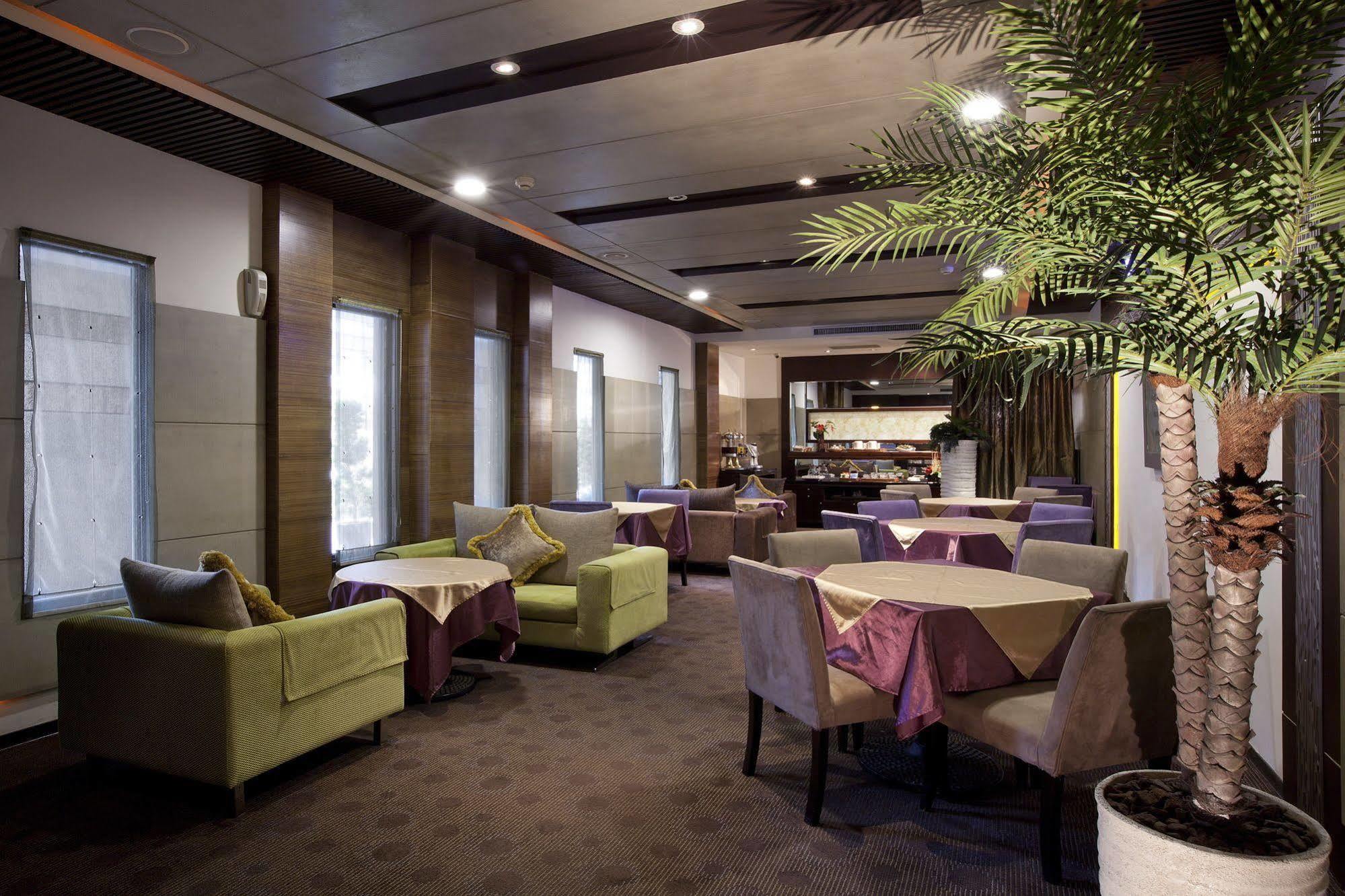 Alper Motel Taipei Extérieur photo